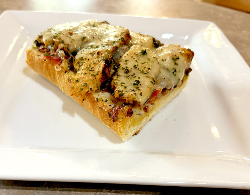 garlic-bread-pizza garlic bread and chicken